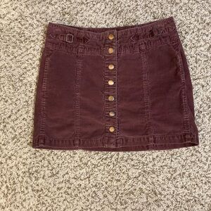 GAP Corduroy Button-Front Skirt in Burgundy
